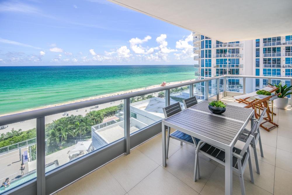 Luxury Beachfront Apartment interior